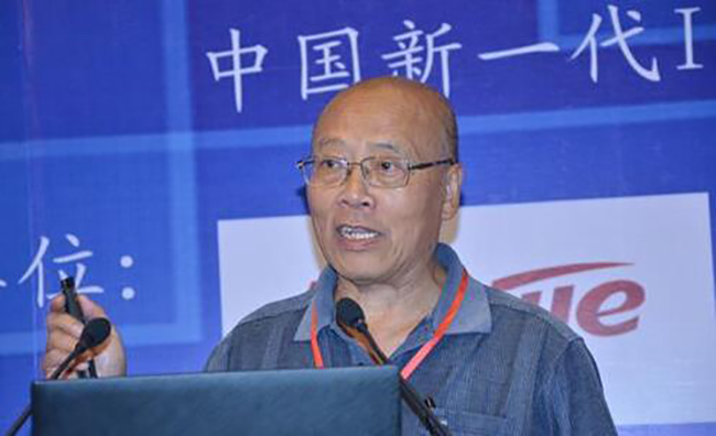 资深信息化专家、原中国信息协会副会长胡小明发表了题为《对新型智慧城市建设顶层设计的思考》的精彩演讲