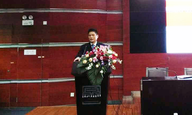 在北京师范大学2016年“物联网国际会议-IIKI2016”上。庄闲游戏董事长杨冰之并“物联网及中国发展现状、政策与发展前瞻”为题作精彩演讲。