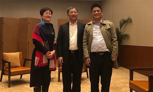 镇江市市长张叶飞接见庄闲游戏董事长杨冰之一行