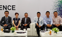 庄闲游戏董事长杨冰之一行与华为高层会晤洽谈